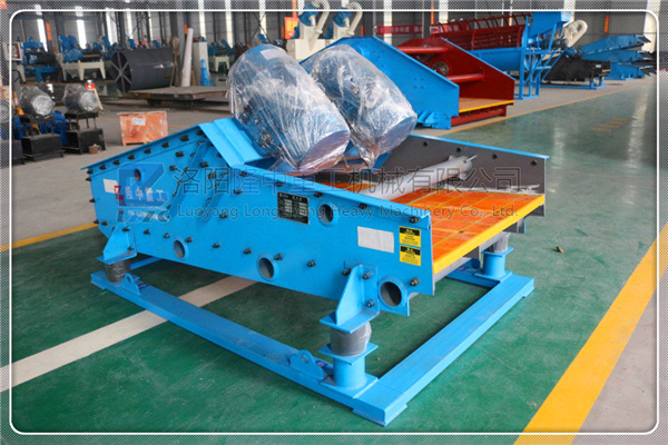 玉溪高頻振動篩現場工作圖